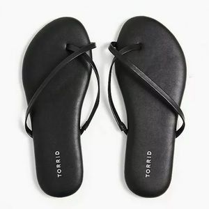Torrid Toe Ring Flip Flops Size 7